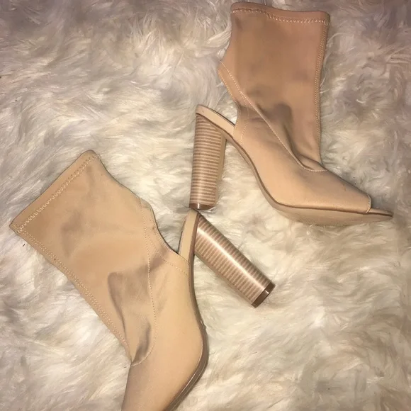 Elegant Tan Peep-Toe Heels - Picture 2 of 6